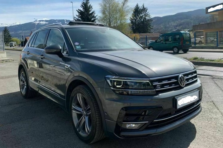 Un Tiguan d'occasion vérifié par conseil auto des monts d'or.