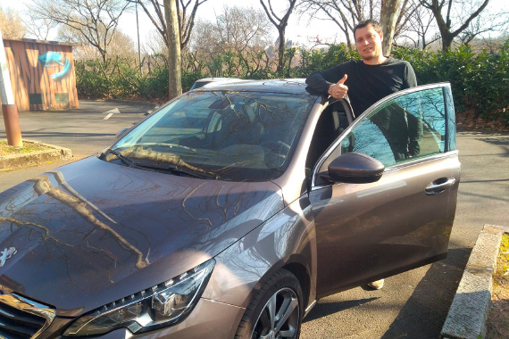 Joris nous a confié la recherche et l’inspection de sa nouvelle voiture